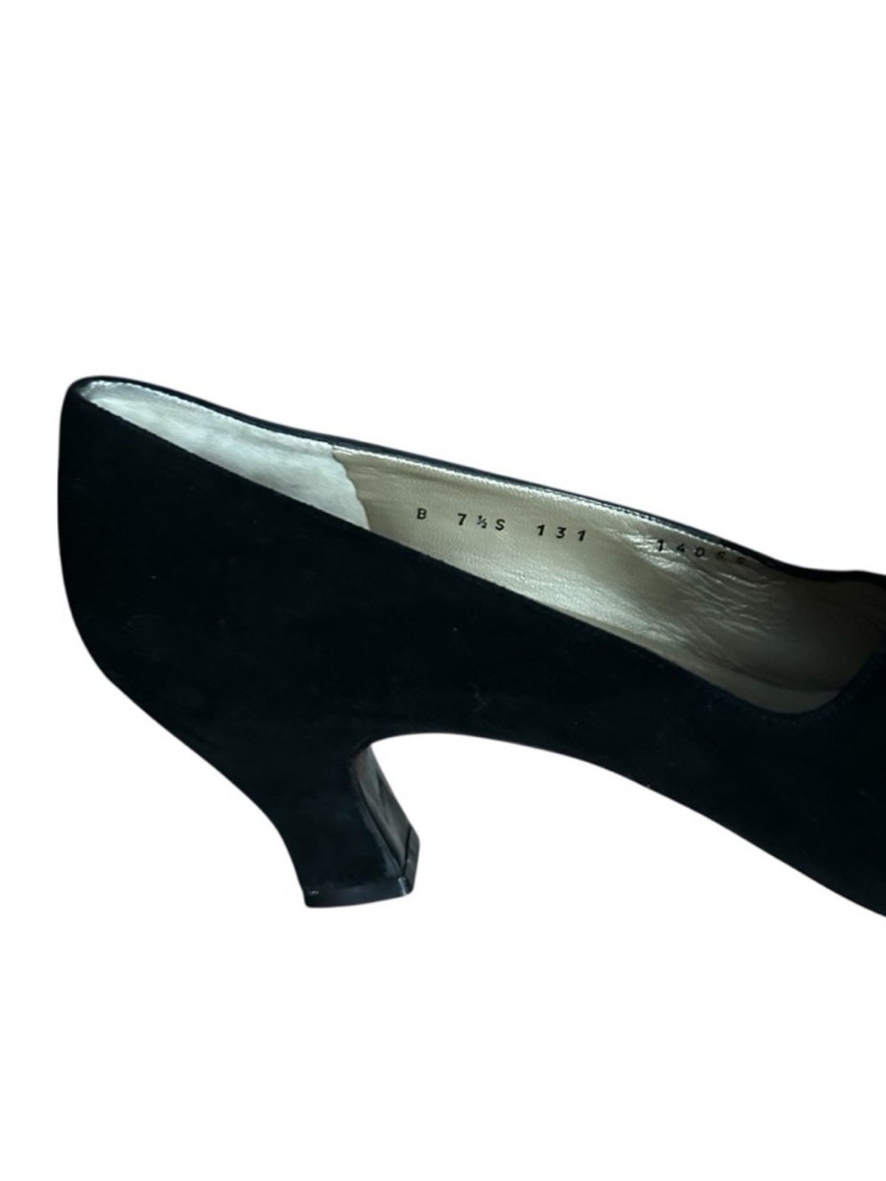 St. John Black Suede Leather Cap Toe Heels with Goldtone Hardware Size 7.5 - Picture 8 of 10